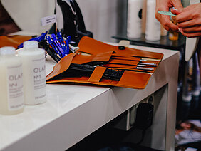 M P Iris W Salon 46 M P Iris W Salon 46